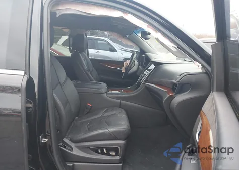 2016 Cadillac Escalade Luxury Collection z USA, uszkodzony, nr VIN 1GYS4BKJ3GR180752